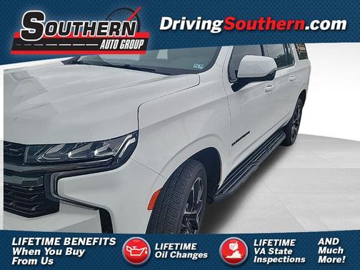 Summit White 2022 Chevrolet Suburban RST