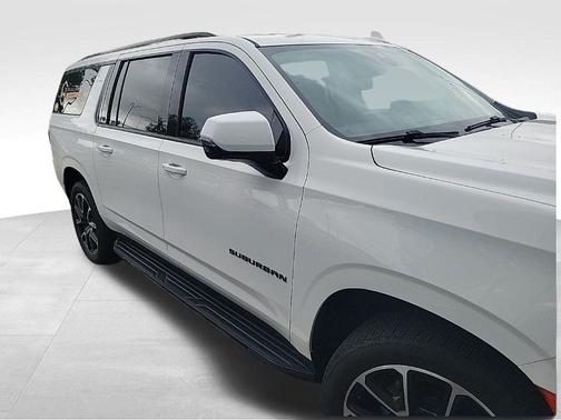 Summit White 2022 Chevrolet Suburban RST