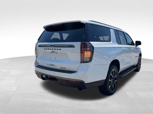 Summit White 2022 Chevrolet Suburban RST
