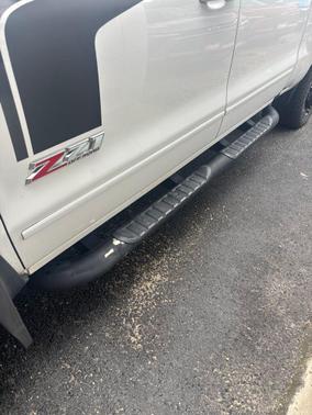 Summit White 2017 Chevrolet Silverado 1500 2LT