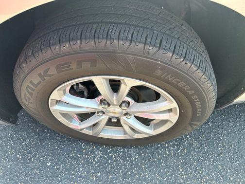 Champagne Silver Metallic 2016 Chevrolet Equinox LT