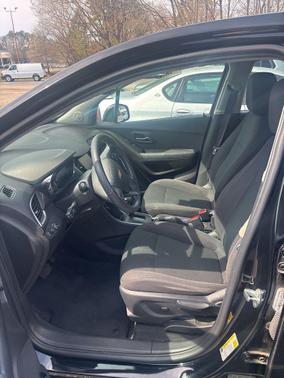 Mosaic Black Metallic 2017 Chevrolet Trax LS