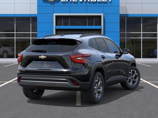Mosaic Black Metallic 2026 Chevrolet Trax LT