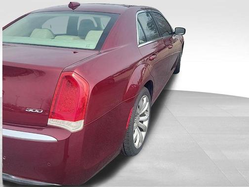 2016 Chrysler 300 S