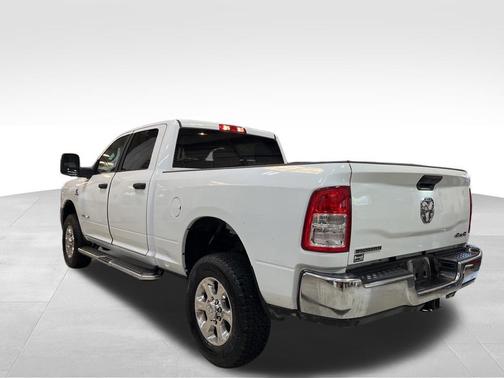 Bright White Clearcoat 2024 RAM 2500 Big Horn Crew Cab 4x4 6'4' Box