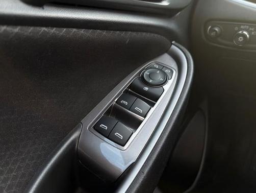 Summit White 2024 Chevrolet Malibu FWD 1LT