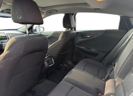 Summit White 2024 Chevrolet Malibu FWD 1LT