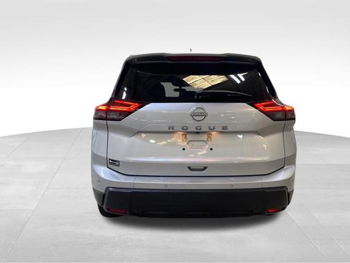 Brilliant Silver Metallic 2025 Nissan Rogue SV