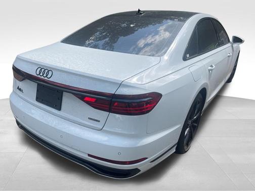 2022 Audi A8 L 55 TFSI quattro Tiptronic