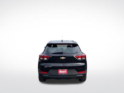 Mosaic Black Metallic 2023 Chevrolet Trailblazer LS