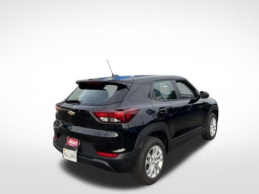 Mosaic Black Metallic 2023 Chevrolet Trailblazer LS