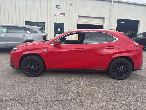 2022 Lexus UX 250h F Sport