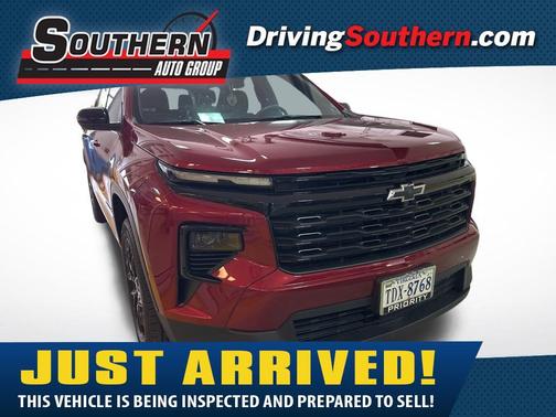 Radiant Red Tintcoat 2025 Chevrolet Traverse LT