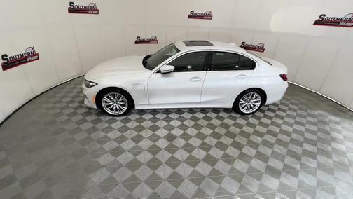 2024 BMW 330e xDrive