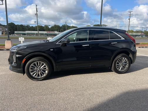 2024 Cadillac XT4 Premium Luxury