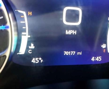 Crystal Metallic 2023 Chrysler Pacifica Touring L