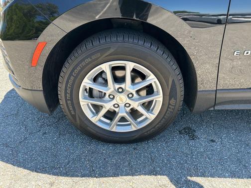 Mosaic Black Metallic 2023 Chevrolet Equinox LS