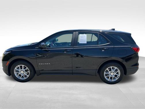 Mosaic Black Metallic 2023 Chevrolet Equinox LS