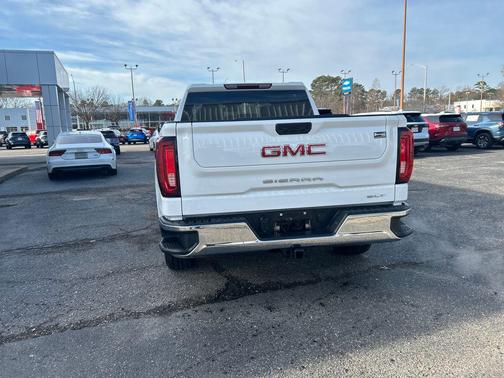2025 GMC Sierra 1500 SLT