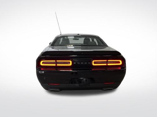 Pitch Black Clearcoat 2022 Dodge Challenger GT