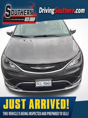 Granite Crystal Metallic Clearcoat 2020 Chrysler Pacifica Limited