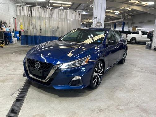 2021 Nissan Altima SR FWD