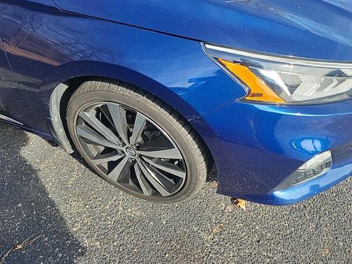 2021 Nissan Altima SR FWD