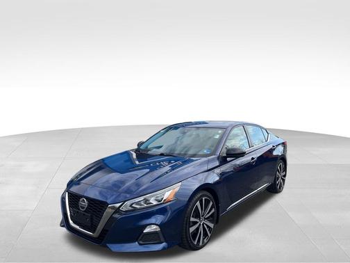 2021 Nissan Altima SR FWD