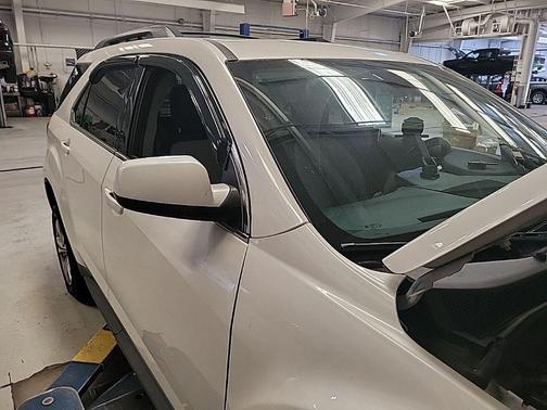 White Diamond Clearcoat 2015 Chevrolet Equinox 2LT