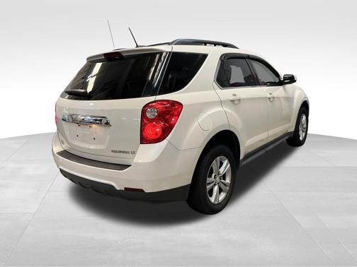 White Diamond Clearcoat 2015 Chevrolet Equinox 2LT