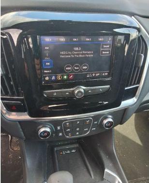 Summit White 2023 Chevrolet Traverse LT Cloth
