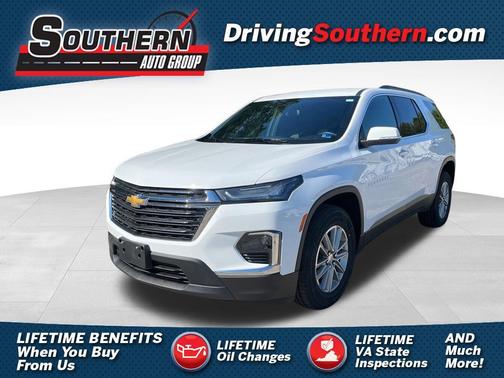Summit White 2023 Chevrolet Traverse LT Cloth