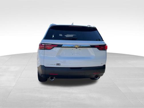 Summit White 2023 Chevrolet Traverse LT Cloth