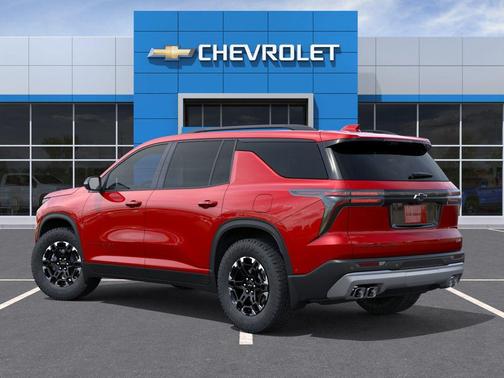 Radiant Red Tintcoat 2027 Chevrolet Traverse AWD Z71