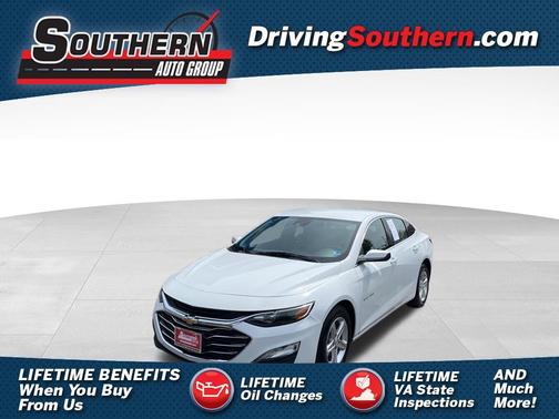 Summit White 2024 Chevrolet Malibu FWD 1LT