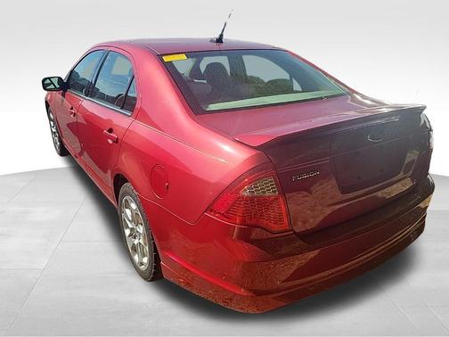 Red 2010 Ford Fusion SE