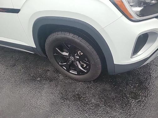 2024 Volkswagen Atlas 2.0T SE w/Technology 4MOTION