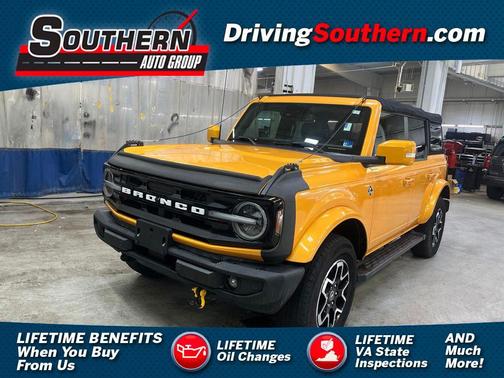 Cyber Orange Metallic Tricoat 2022 Ford Bronco Outer Banks