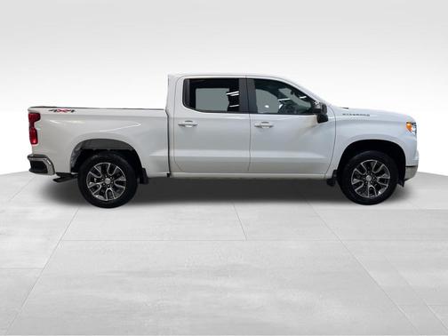 Summit White 2024 Chevrolet Silverado 1500 LT