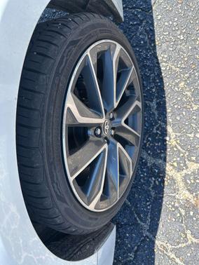 Wind Chill Pearl w/Black Sand Pearl Roof 2022 Toyota Corolla SE