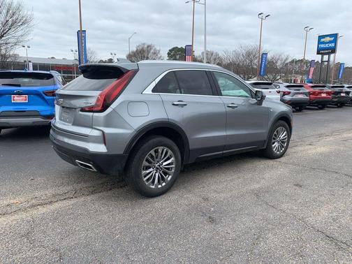 2024 Cadillac XT4 Premium Luxury