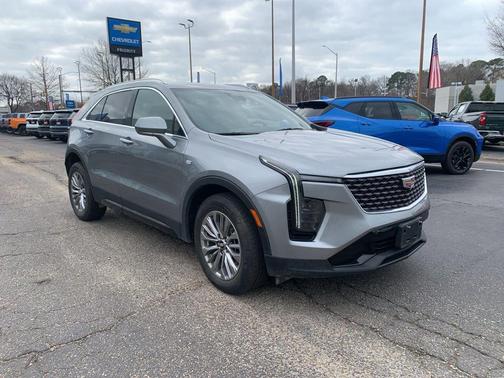 2024 Cadillac XT4 Premium Luxury