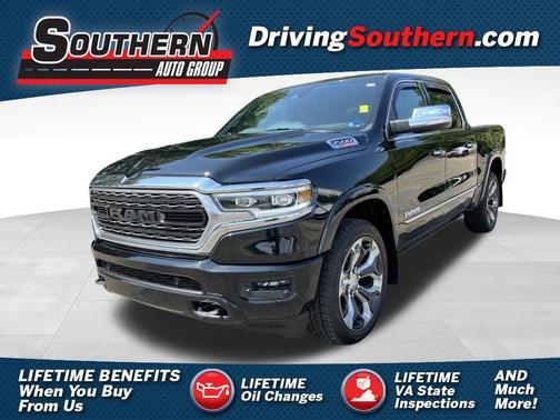 Diamond Black Crystal Pearlcoat 2022 RAM 1500 Limited