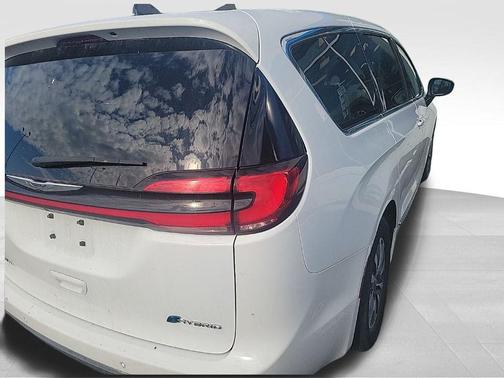 2023 Chrysler Pacifica Hybrid Limited