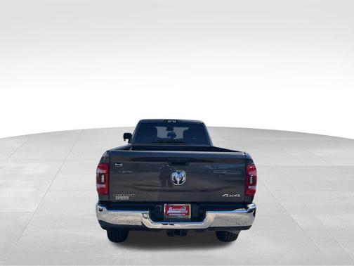 Granite Crystal Metallic Clearcoat 2024 RAM 3500 Big Horn Crew Cab 4x4 8' Box