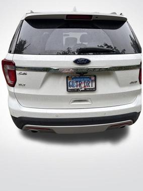 Oxford White 2017 Ford Explorer XLT