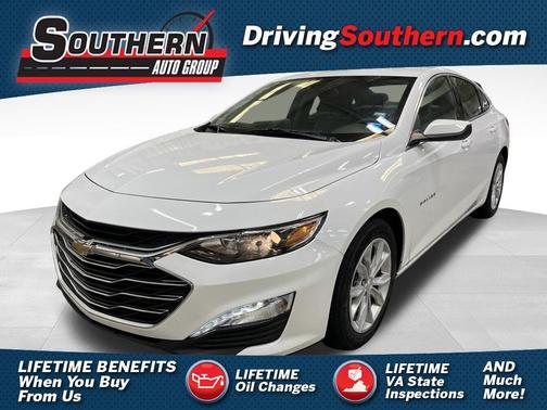 Summit White 2024 Chevrolet Malibu FWD 1LT