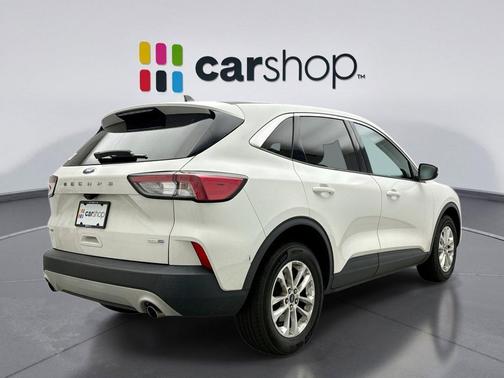 STAR WHITE METALLIC TRI-COAT 2020 Ford Escape SE