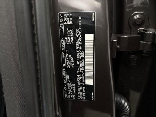 2023 Volvo XC60 B5 Plus Bright Theme