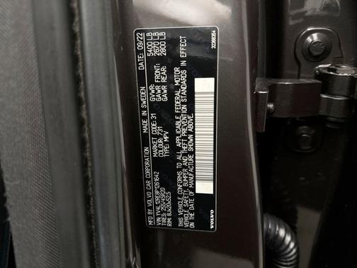 2023 Volvo XC60 B5 Plus Bright Theme